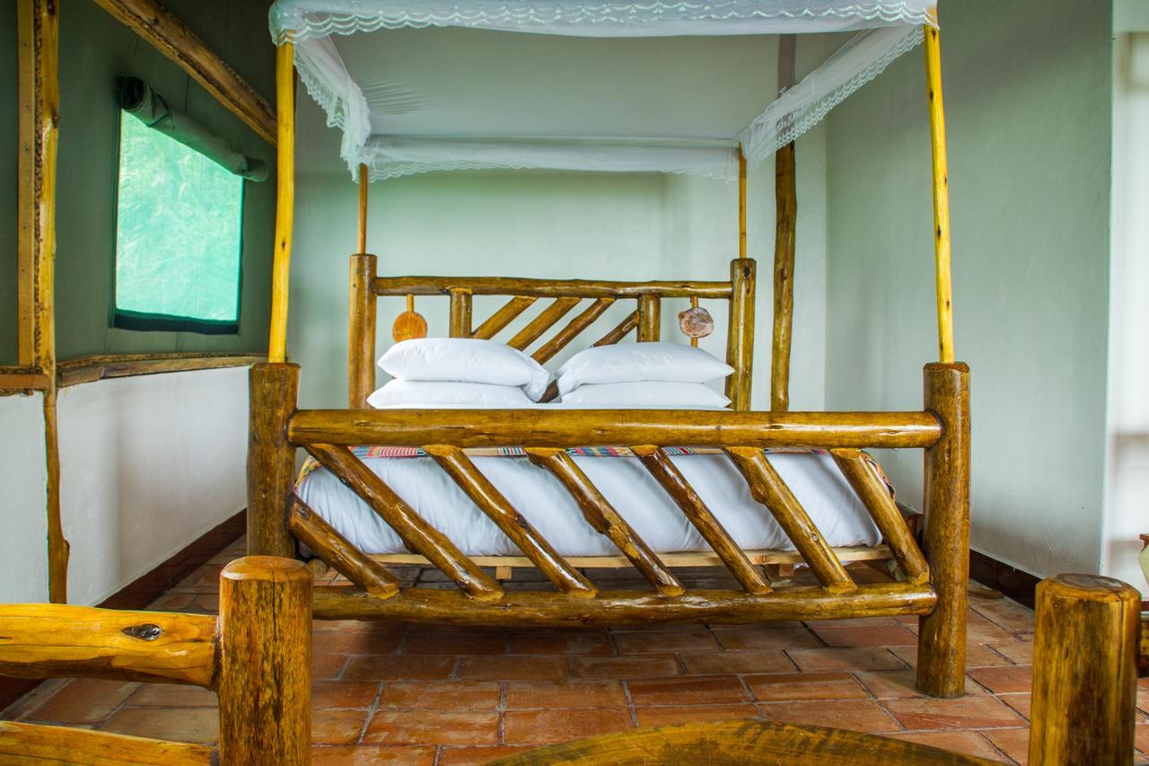 Queen Elizabeth Pvt Lodge Kichwamba Exterior photo